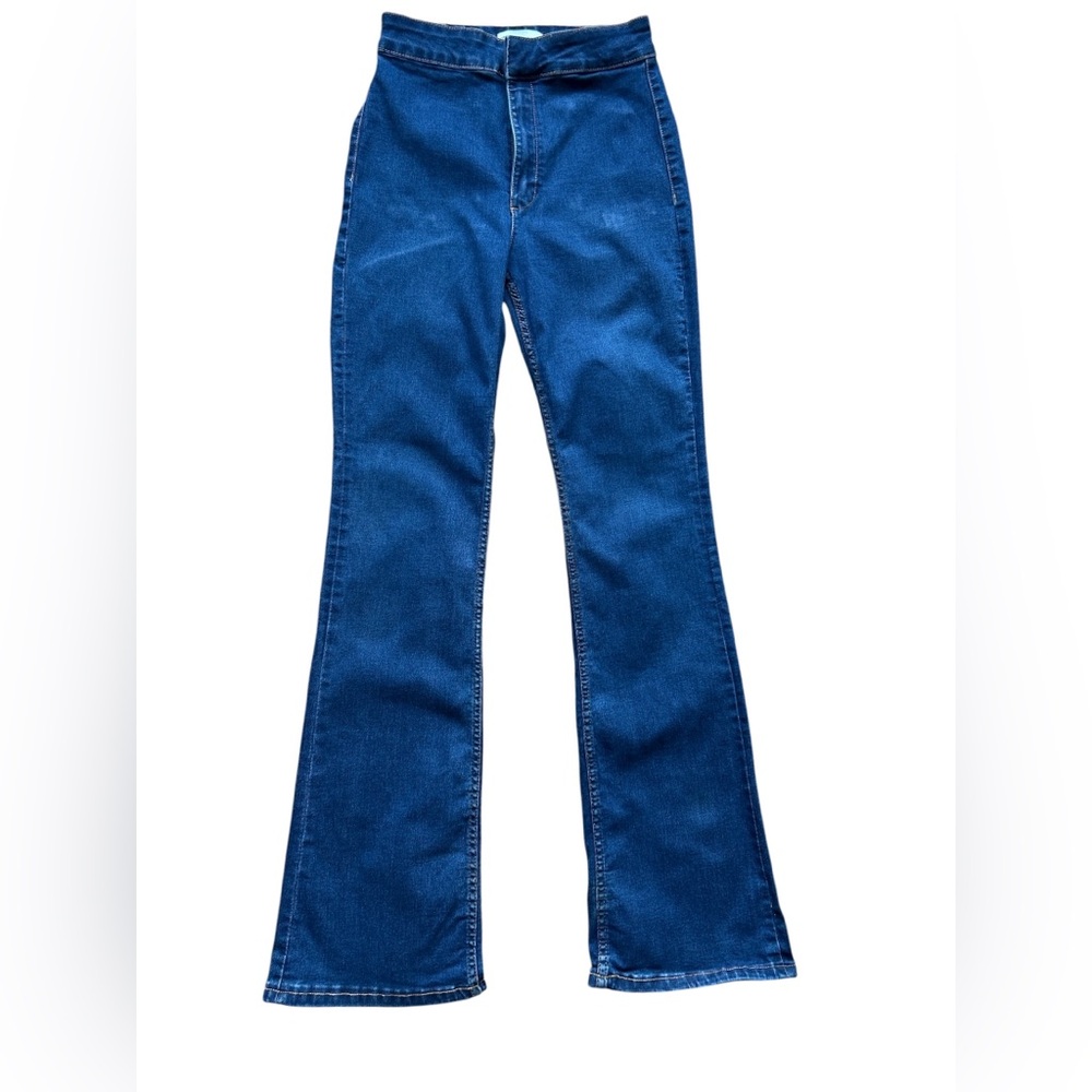 Zara High Waisted Blue Denim Jeans.  Size 6